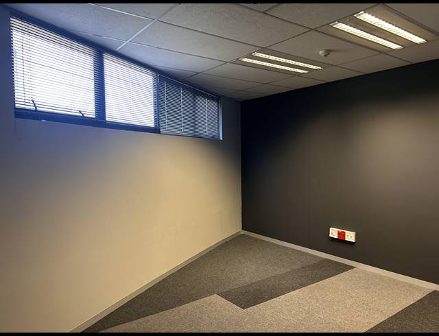 600M² OFFICE TO LET IN MENLYN